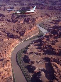004UTGreenRiverPlane