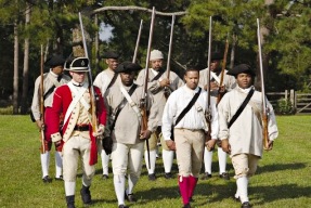 060WilliamsburgSoldiers