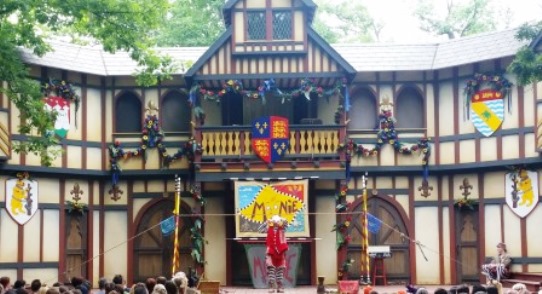 Bristol Ren Fair Moonie Entertains