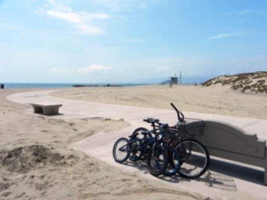 Playa del Rey Beach bikeway south of Marina del Rey
