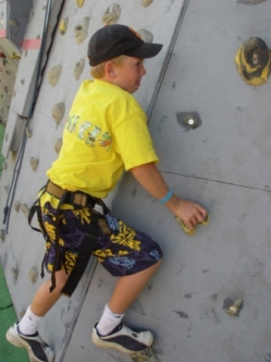 Spring break climbing wall Boerne, Txas 