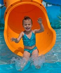 389FLGMVWaterslideKid