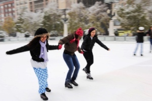 457ILChicagoWinterSkating