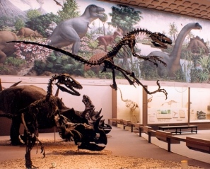 Peabody Museum Mural & Dinosaur Encounter
