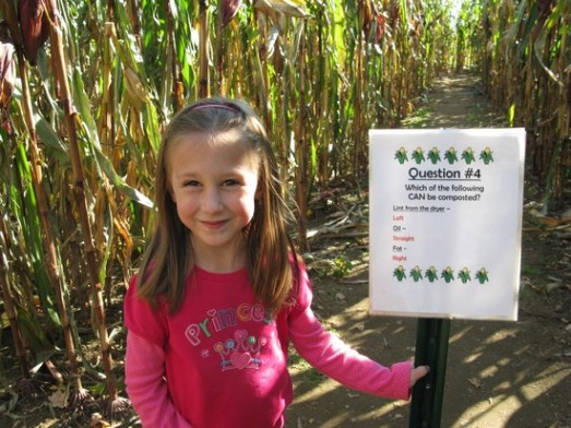 March Farm Connecticut Corn Maze Sign