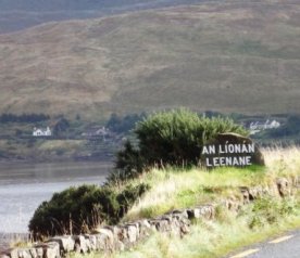 Leenane Connemara Ireland Rock Road Sign