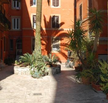 Rome Apartment Courtyard Family Vacation Rental
