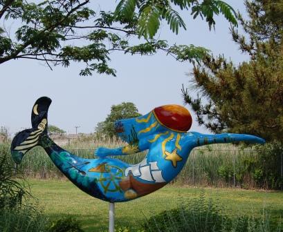 Tidewater Virginia Mermaid Pointing to Virginia Beach